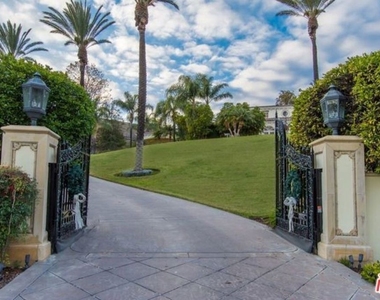 3855 Brunston Court - Photo Thumbnail 5