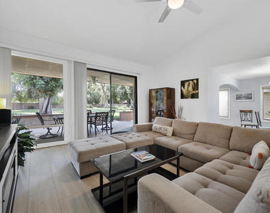 5 Majorca Drive - Photo Thumbnail 1