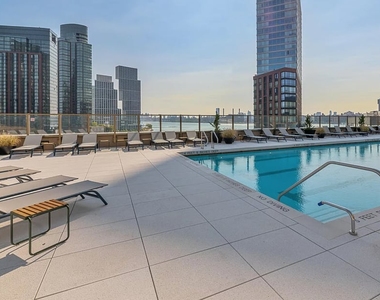 2-21 Malt Drive, Long Island City, 11101 - Photo Thumbnail 15