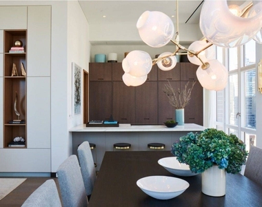 305 E 51st Street - Photo Thumbnail 8