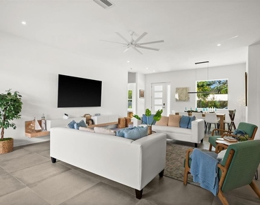 2365 Waldemere Street - Photo Thumbnail 8