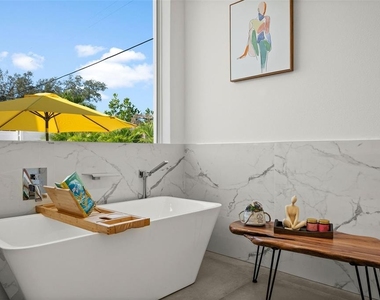 2375 Waldemere Street - Photo Thumbnail 16