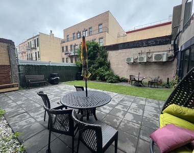 482 Seneca Avenue - Photo Thumbnail 16