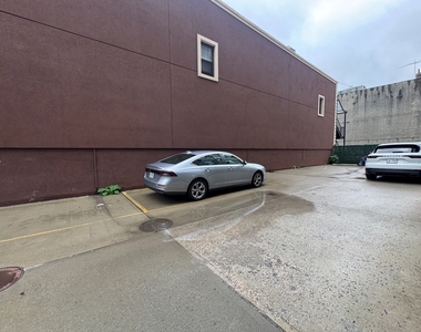 482 Seneca Avenue - Photo Thumbnail 18