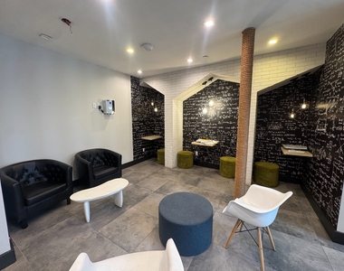 482 Seneca Avenue - Photo Thumbnail 12