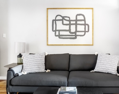 340 East 58th Street - Photo Thumbnail 2