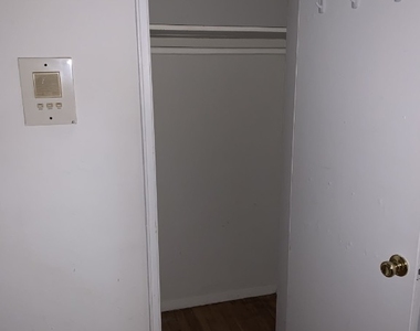 340 East 58th Street - Photo Thumbnail 4