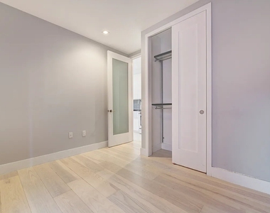 434 West 52nd Street - Photo Thumbnail 3