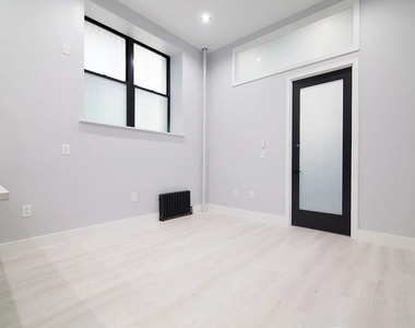 434 West 52nd Street - Photo Thumbnail 1