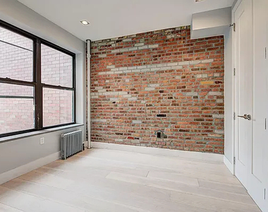 Stanton Street - Photo Thumbnail 5