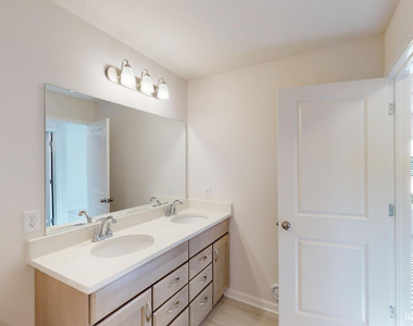 2719 Bristol Ridge Drive - Photo Thumbnail 14