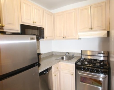 West 85th Street - Photo Thumbnail 6