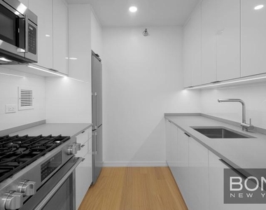 West End Avenue - Photo Thumbnail 2