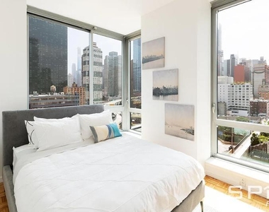 West 37th Street - Photo Thumbnail 1