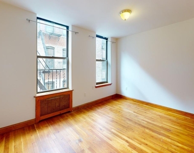 West 109th Street - Photo Thumbnail 7