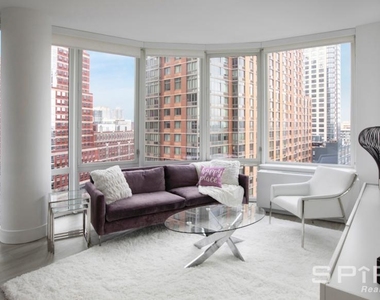 Fleet Place - Photo Thumbnail 1