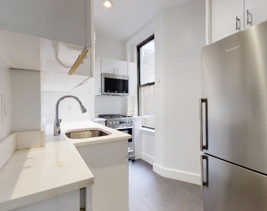 West 72nd Street - Photo Thumbnail 4