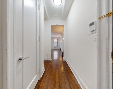 West 72nd Street - Photo Thumbnail 9