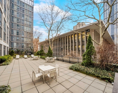 200 W End Ave - Photo Thumbnail 16