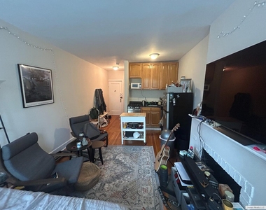 59 W 8th Street - Photo Thumbnail 1