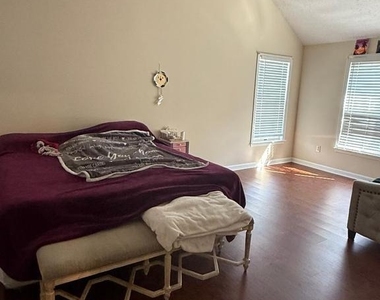 101 Tarks Lane - Photo Thumbnail 15
