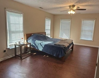 101 Tarks Lane - Photo Thumbnail 9