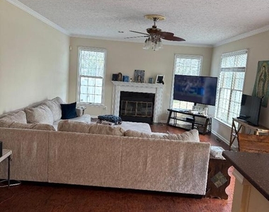 101 Tarks Lane - Photo Thumbnail 3