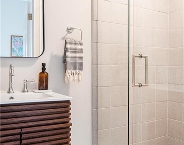 133 Estoria Street Se - Photo Thumbnail 12