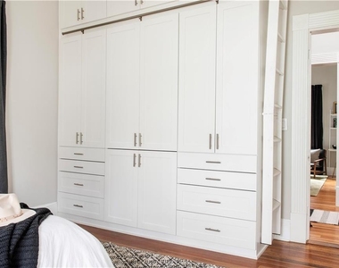 133 Estoria Street Se - Photo Thumbnail 8