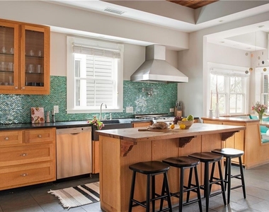 133 Estoria Street Se - Photo Thumbnail 1