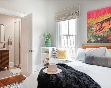 133 Estoria Street Se - Photo Thumbnail 4