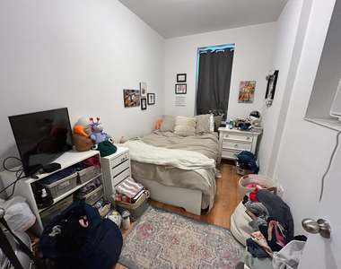 423 East 83rd Street - Photo Thumbnail 3