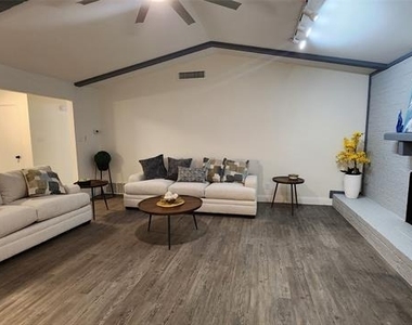 1619 Glenhill Lane - Photo Thumbnail 15
