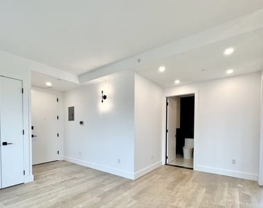 1042 President Street - Photo Thumbnail 7