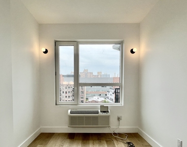 1042 President Street - Photo Thumbnail 10