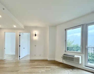 1042 President Street - Photo Thumbnail 5