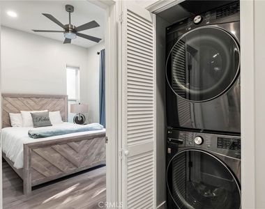 2217 Estribo Drive - Photo Thumbnail 6