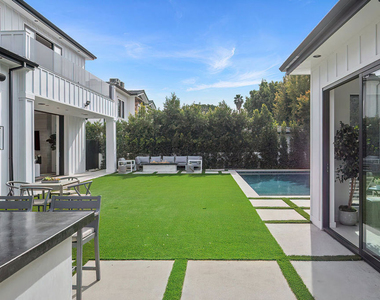 211 Veteran Avenue - Photo Thumbnail 50