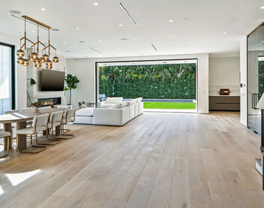 211 Veteran Avenue - Photo Thumbnail 4