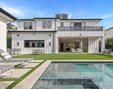 211 Veteran Avenue - Photo Thumbnail 1