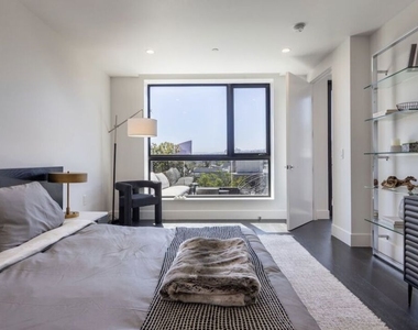 724 N Croft Avenue - Photo Thumbnail 10