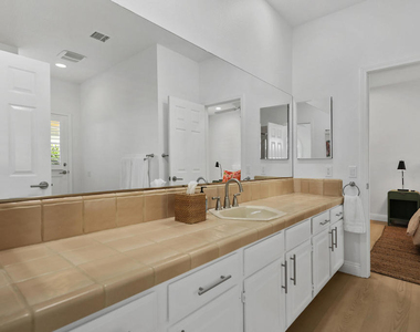 48721 Santa Ursula Street - Photo Thumbnail 15