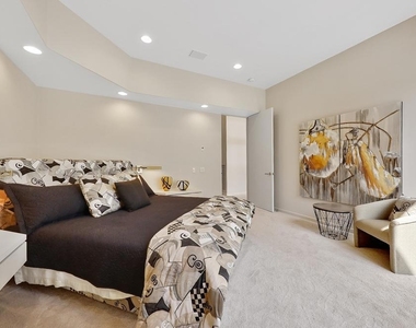 73115 Crosby Lane - Photo Thumbnail 32