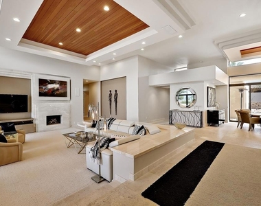 73115 Crosby Lane - Photo Thumbnail 11