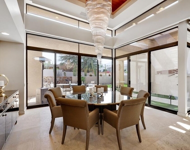 73115 Crosby Lane - Photo Thumbnail 21