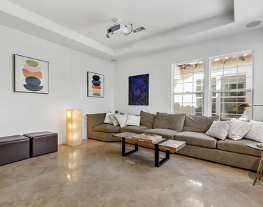 51075 Marbella Court - Photo Thumbnail 24