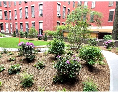 50 E 8th St - Photo Thumbnail 9