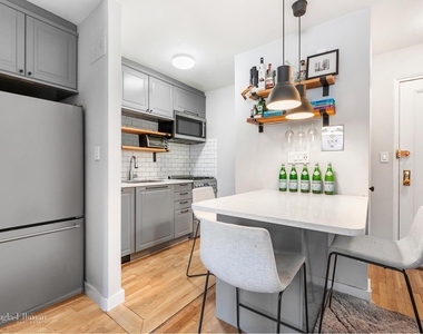 50 E 8th St - Photo Thumbnail 0