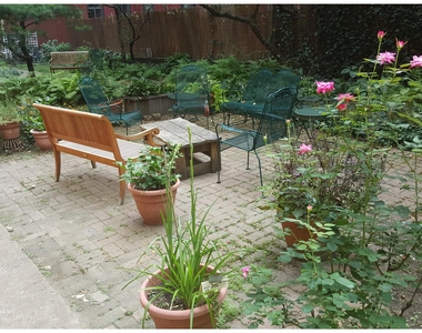 50 E 8th St - Photo Thumbnail 12