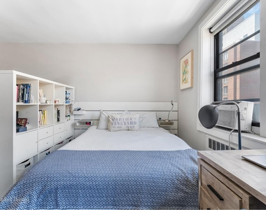 50 E 8th St - Photo Thumbnail 5